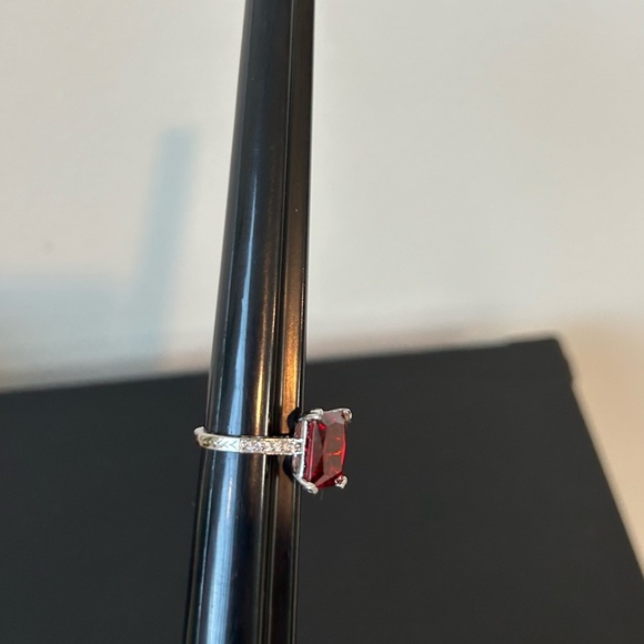 Red stone 14 K gold plated ring - Picture 3 of 5